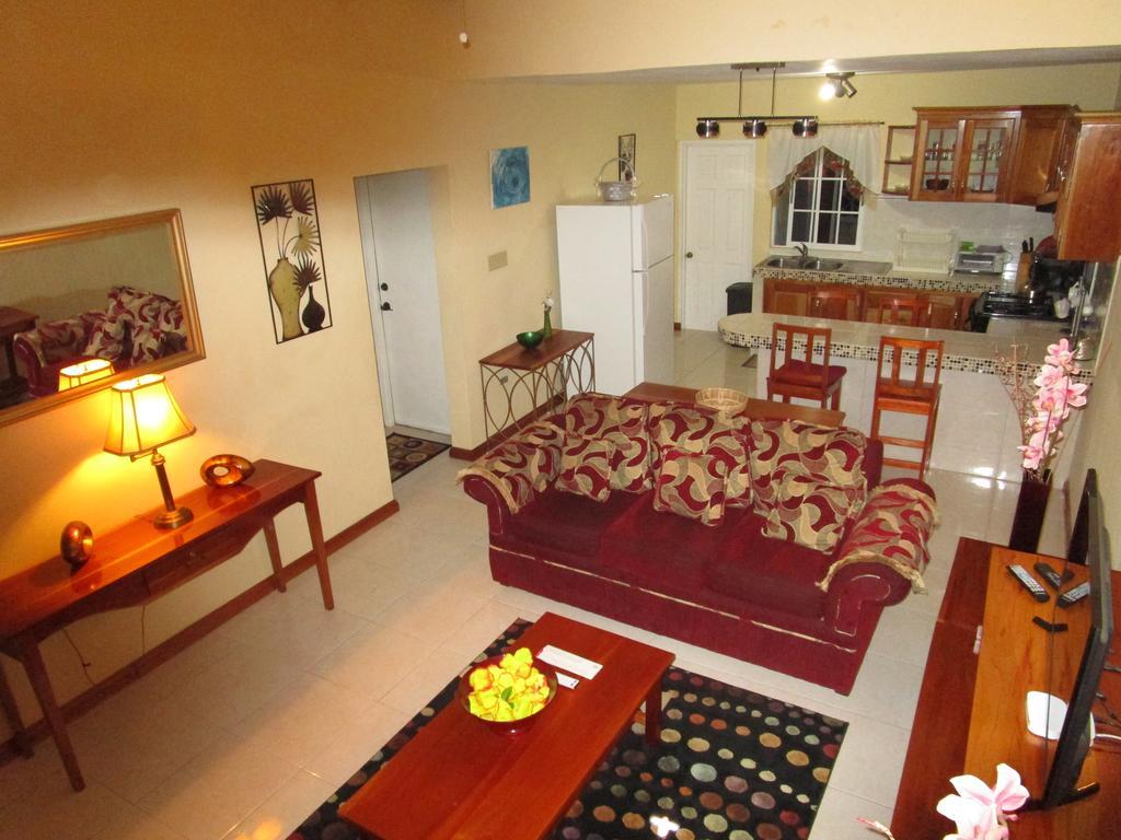 The Residence Portmore Apartments Buitenkant foto